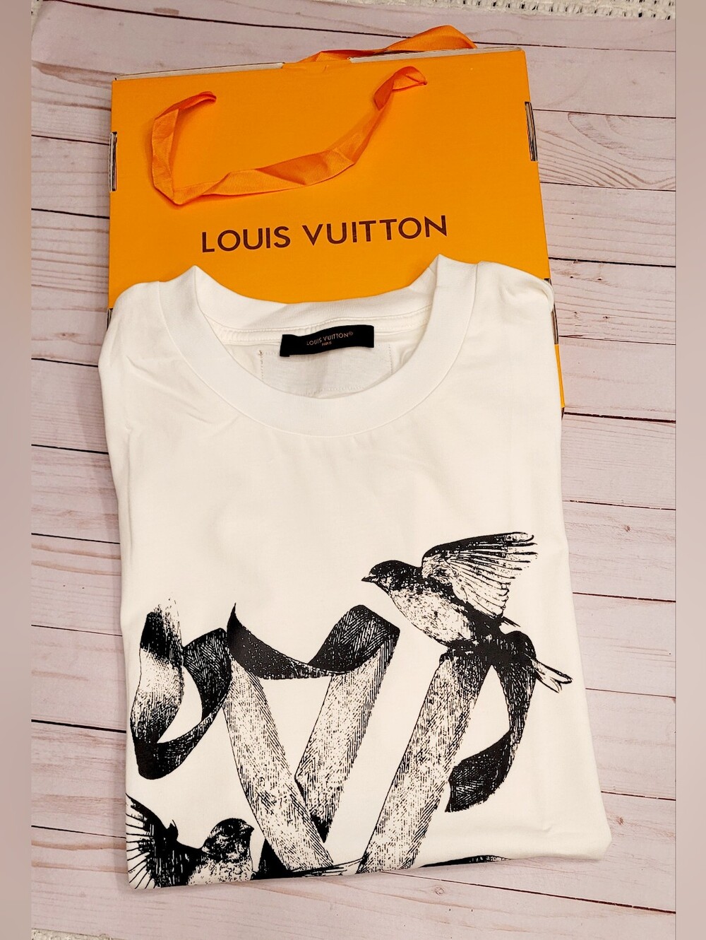 🇫🇷LOUIS VUITTON✨️White Graphic T-shirt✨️ - Picture 11 of 12